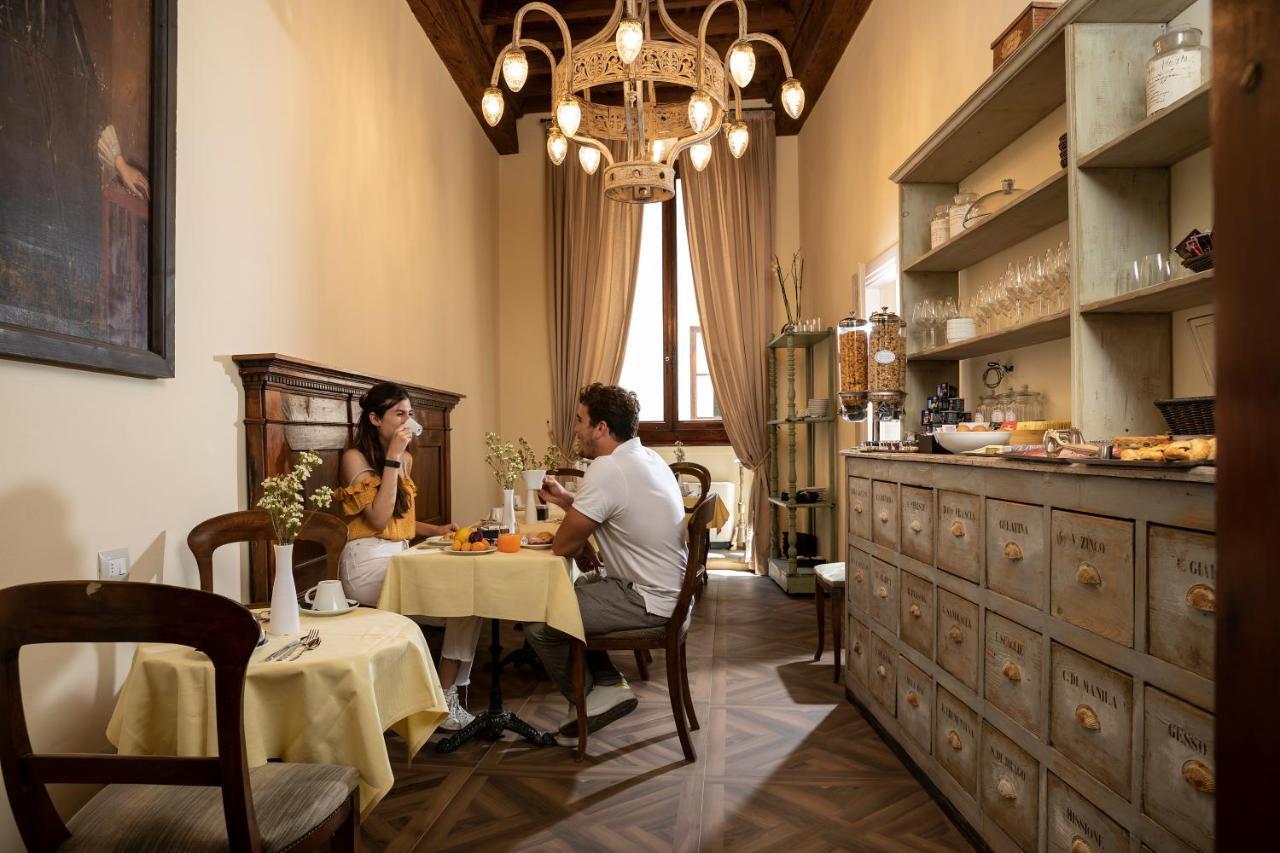 Apart-hotel Palazzo Martellini Residenza D'epoca 3*
